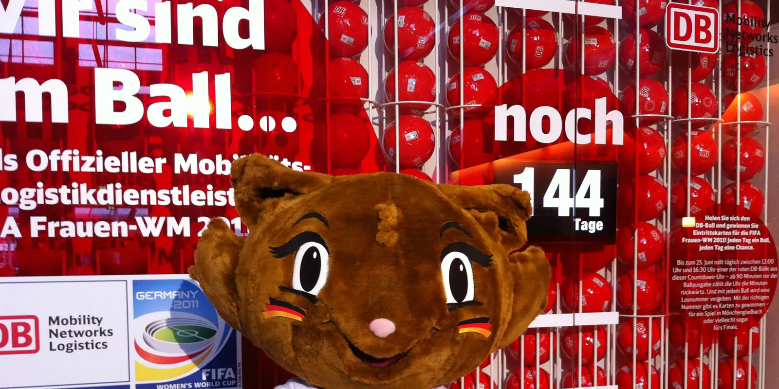 Deutsche Bahn WM Ballmaschine